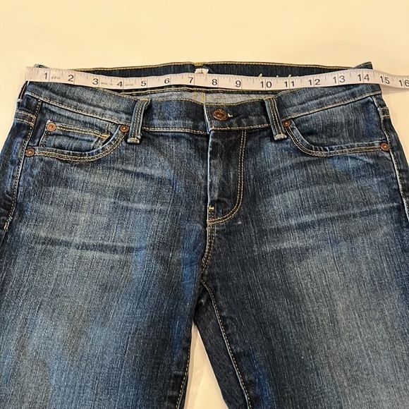 7 For All Mankind Straight Leg Mid Rise Size 26 - Picture 4 of 16
